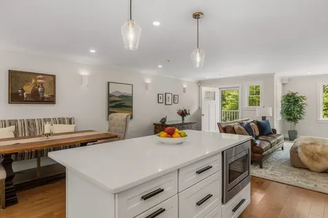 293 Peverly Hill Road Portsmouth NH 03801