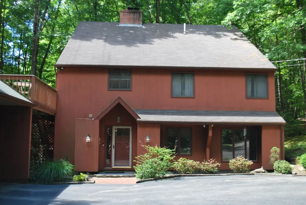 43 Camelot Drive Bedford NH 03110