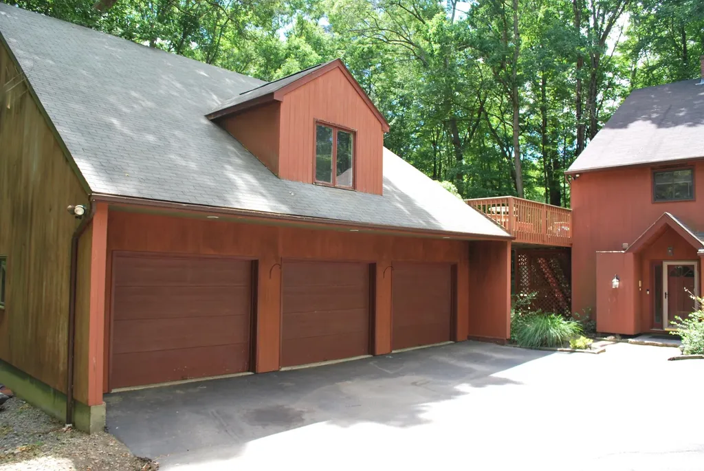 43 Camelot Drive Bedford NH 03110