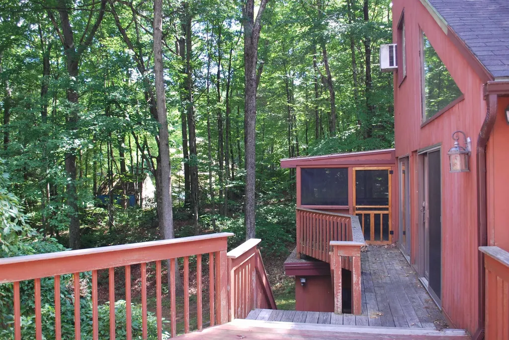 43 Camelot Drive Bedford NH 03110