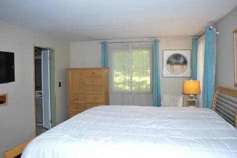 43 Camelot Drive Bedford NH 03110