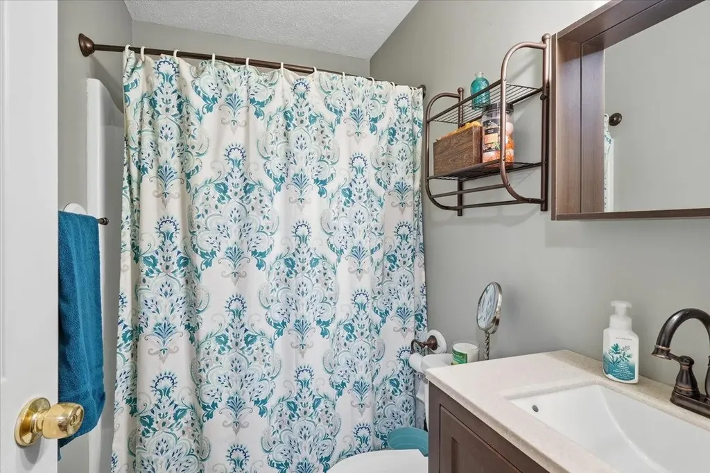 102 Pearl Street Grand Isle VT 05458