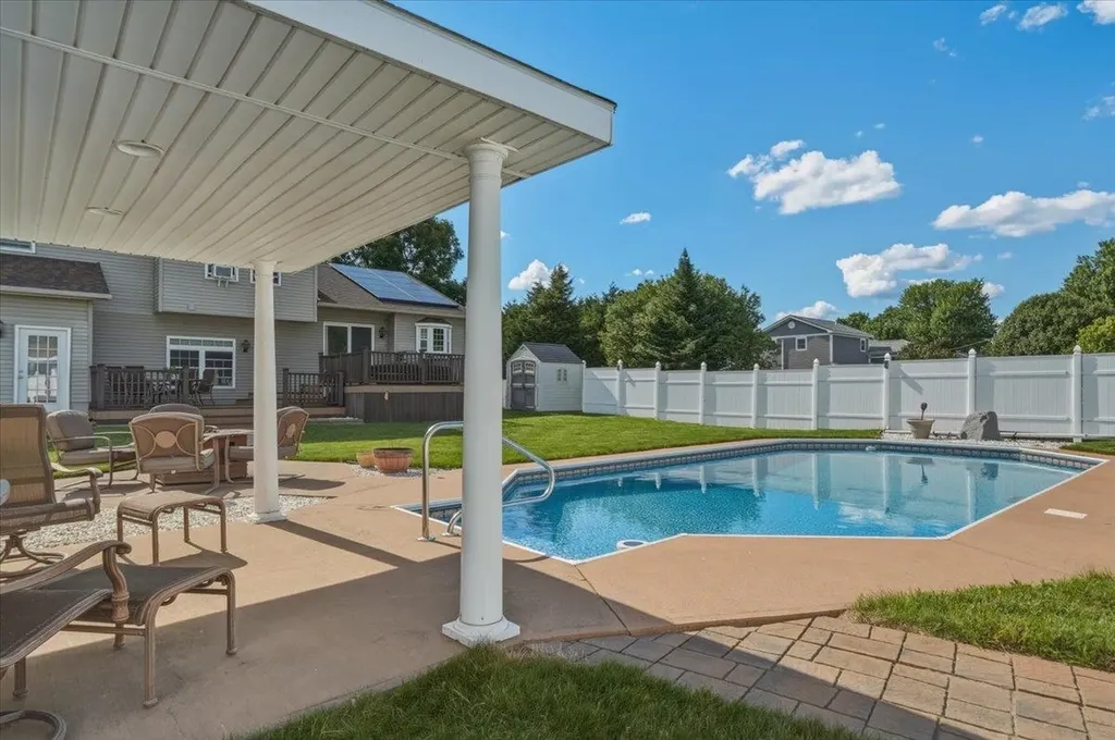 102 Pearl Street Grand Isle VT 05458