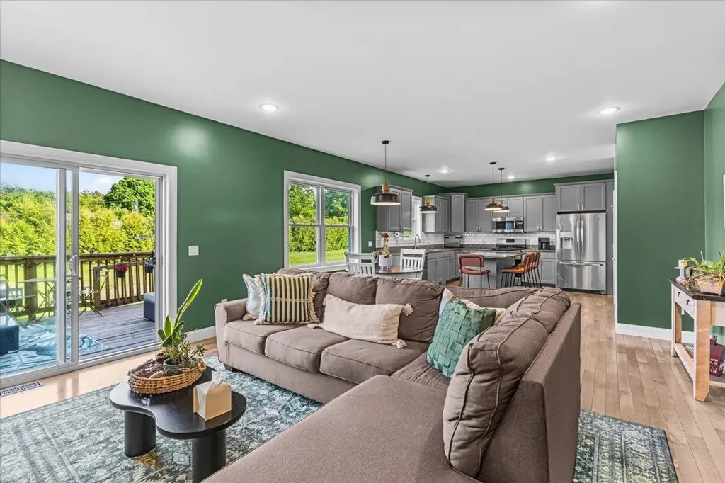 38 Chase Court Essex VT 05452