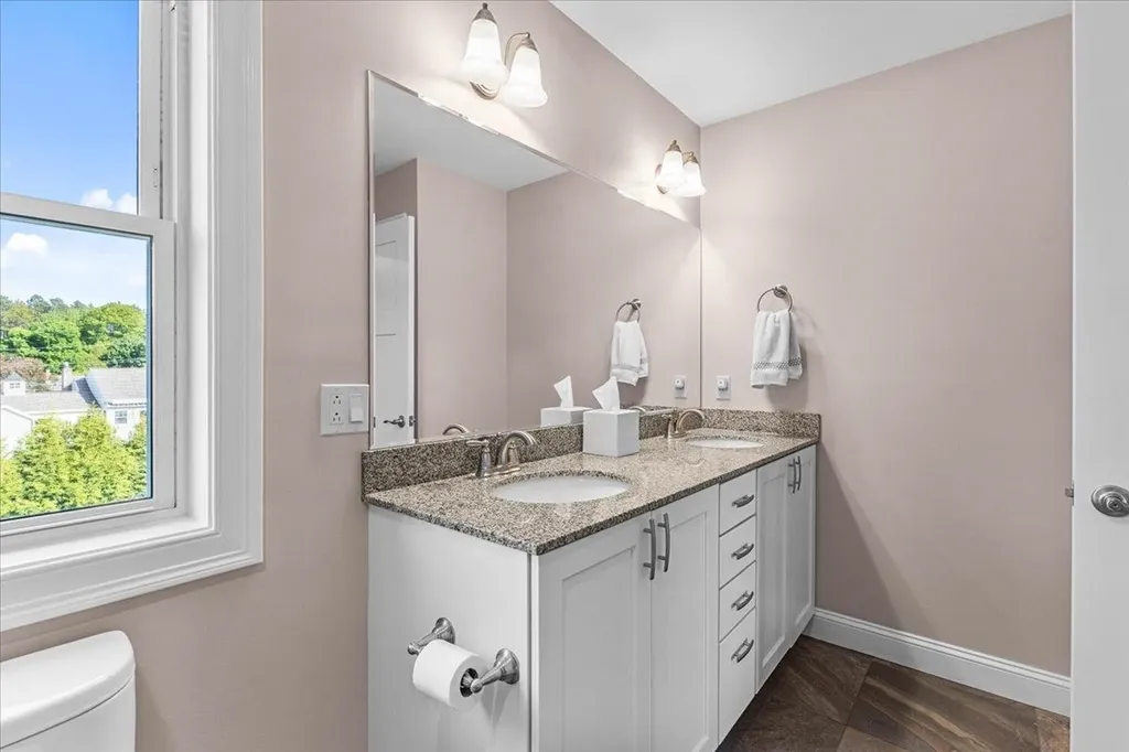 38 Chase Court Essex VT 05452