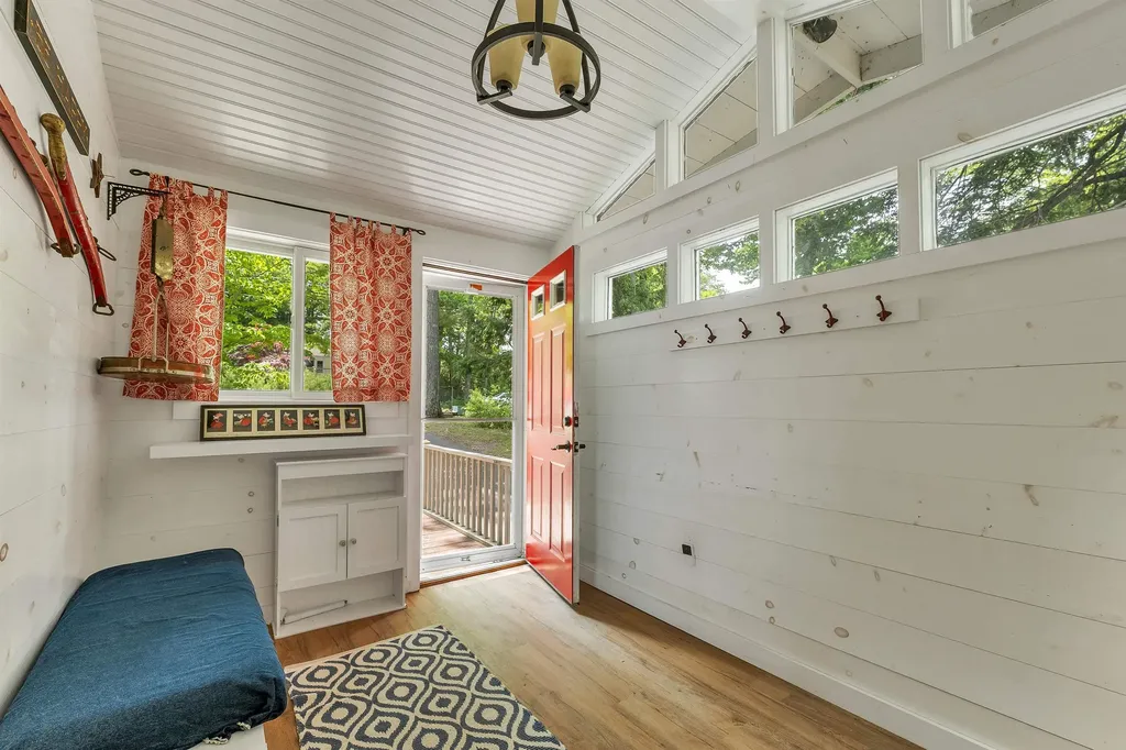 179 Nicola Road Middleton NH 03887