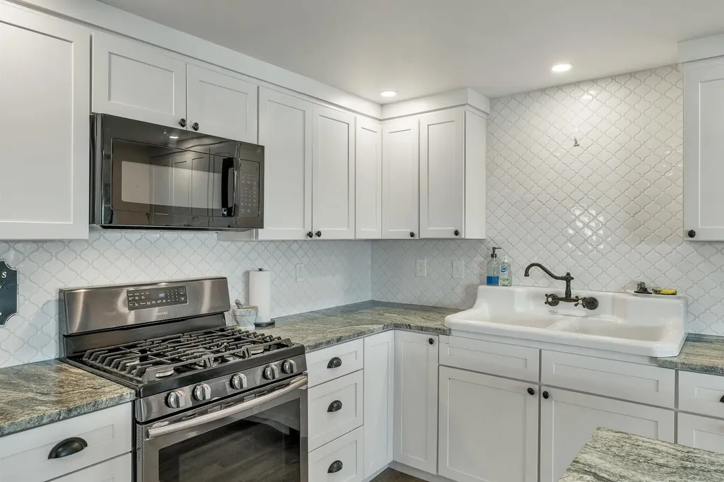 179 Nicola Road Middleton NH 03887