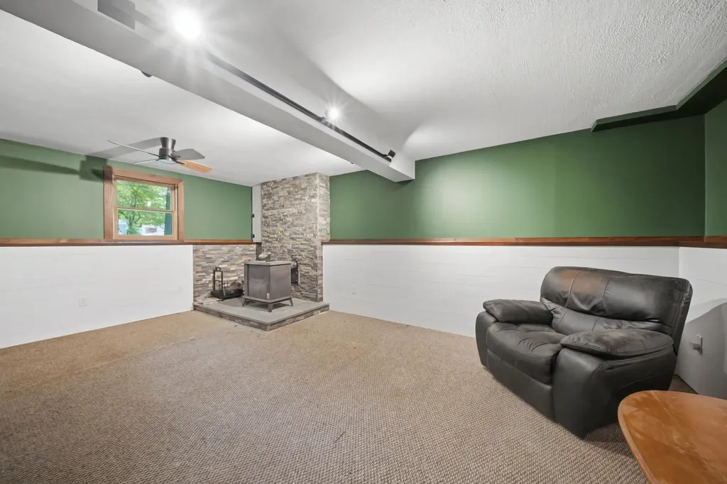 21 Evergreen Drive Goffstown NH 03045