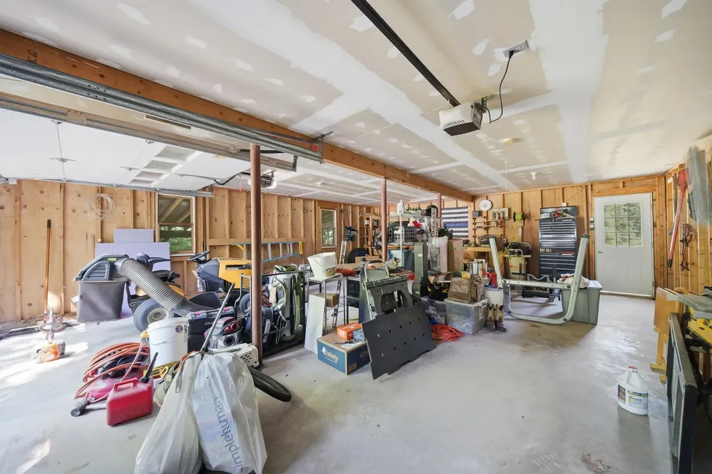21 Evergreen Drive Goffstown NH 03045