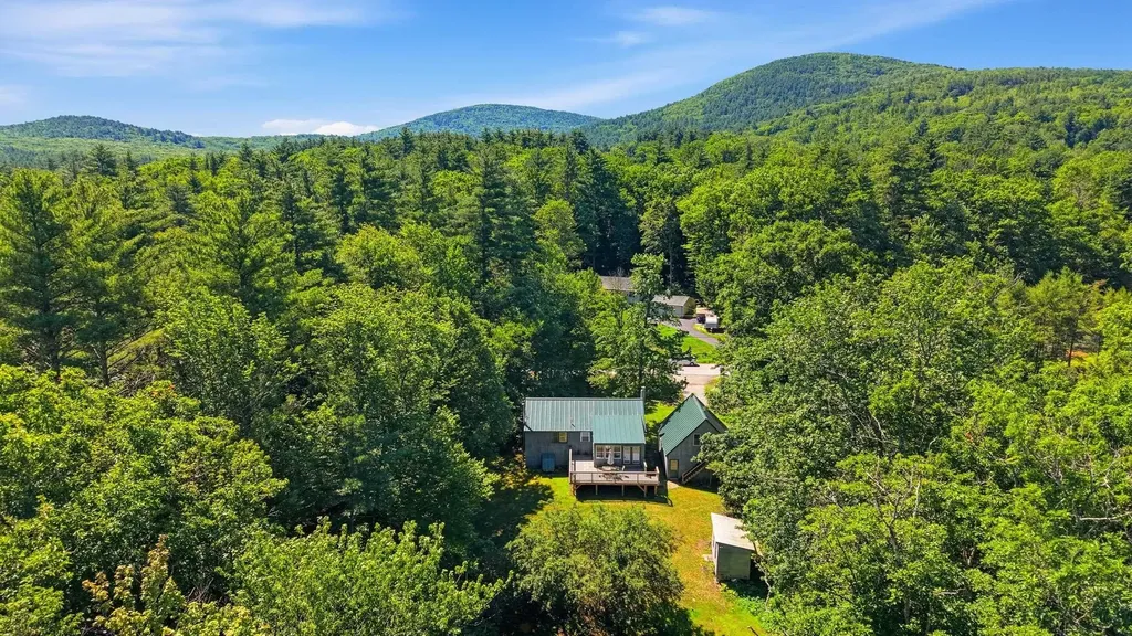 21 Evergreen Drive Goffstown NH 03045