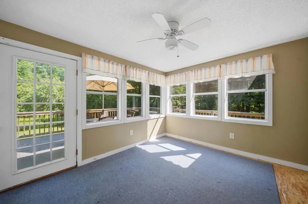 21 Evergreen Drive Goffstown NH 03045