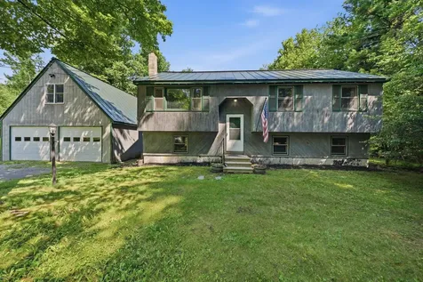21 Evergreen Drive Goffstown NH 03045