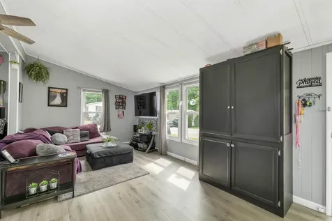 3 Pinecrest Estates Lee NH 03861