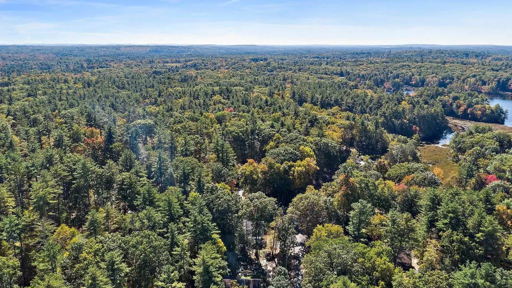 2 Hemlock Shore Drive Atkinson NH 03811