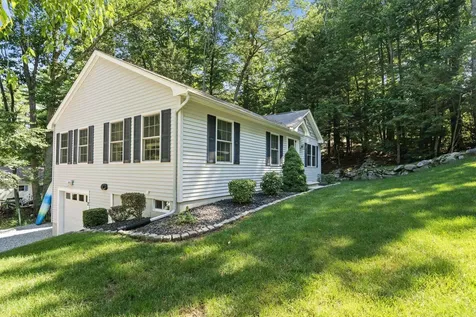 2 Hemlock Shore Drive Atkinson NH 03811
