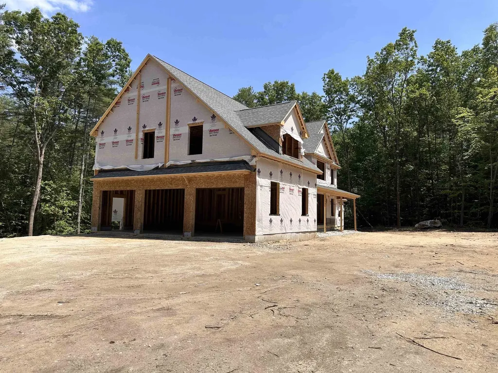 22 Ponemah Road Amherst NH 03031