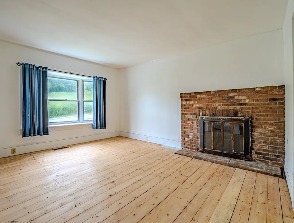 40 East Street Middletown Springs VT 05757