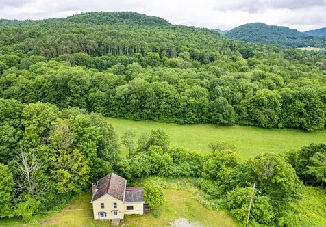 40 East Street Middletown Springs VT 05757