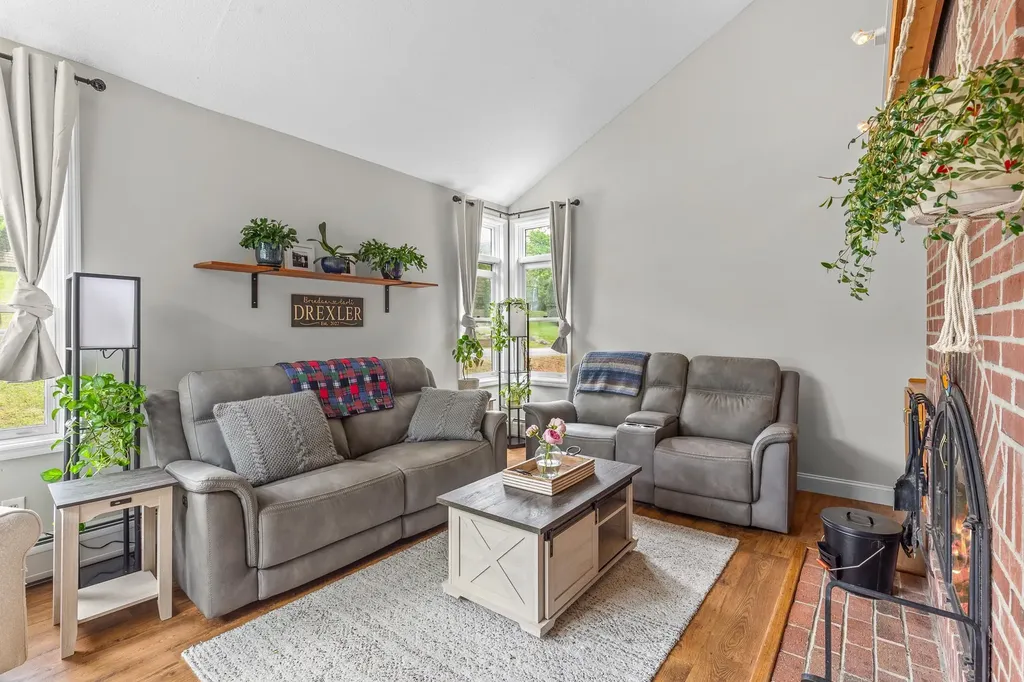 55 Fox Hollow Village Mendon VT 05701