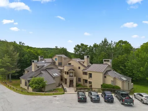 55 Fox Hollow Village Mendon VT 05701