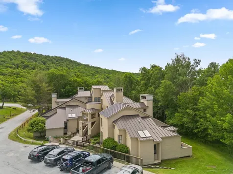 55 Fox Hollow Village Mendon VT 05701