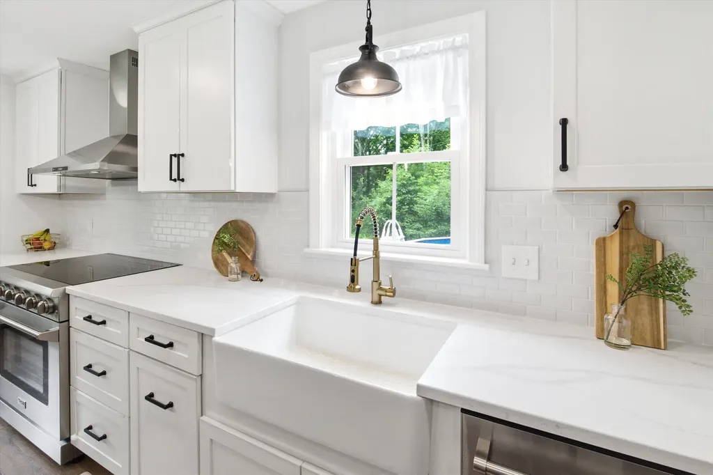 338 N Pembroke Road Pembroke NH 03275