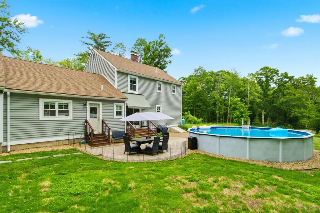 338 N Pembroke Road Pembroke NH 03275
