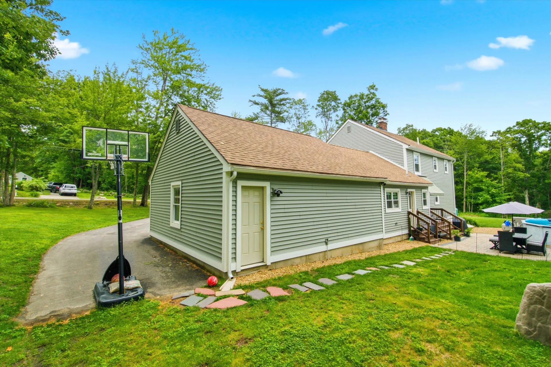 338 N Pembroke Road Pembroke NH 03275