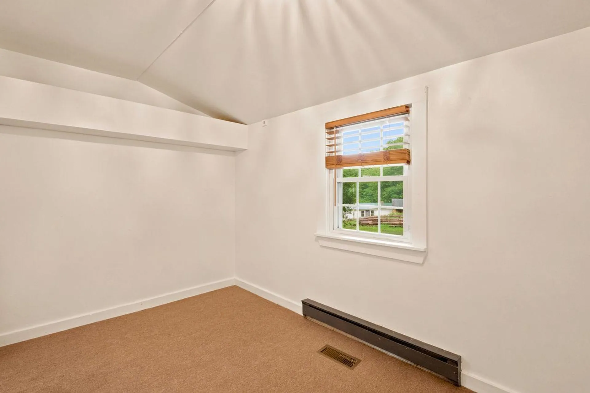1 Basin Brook Road Rumney NH 03266