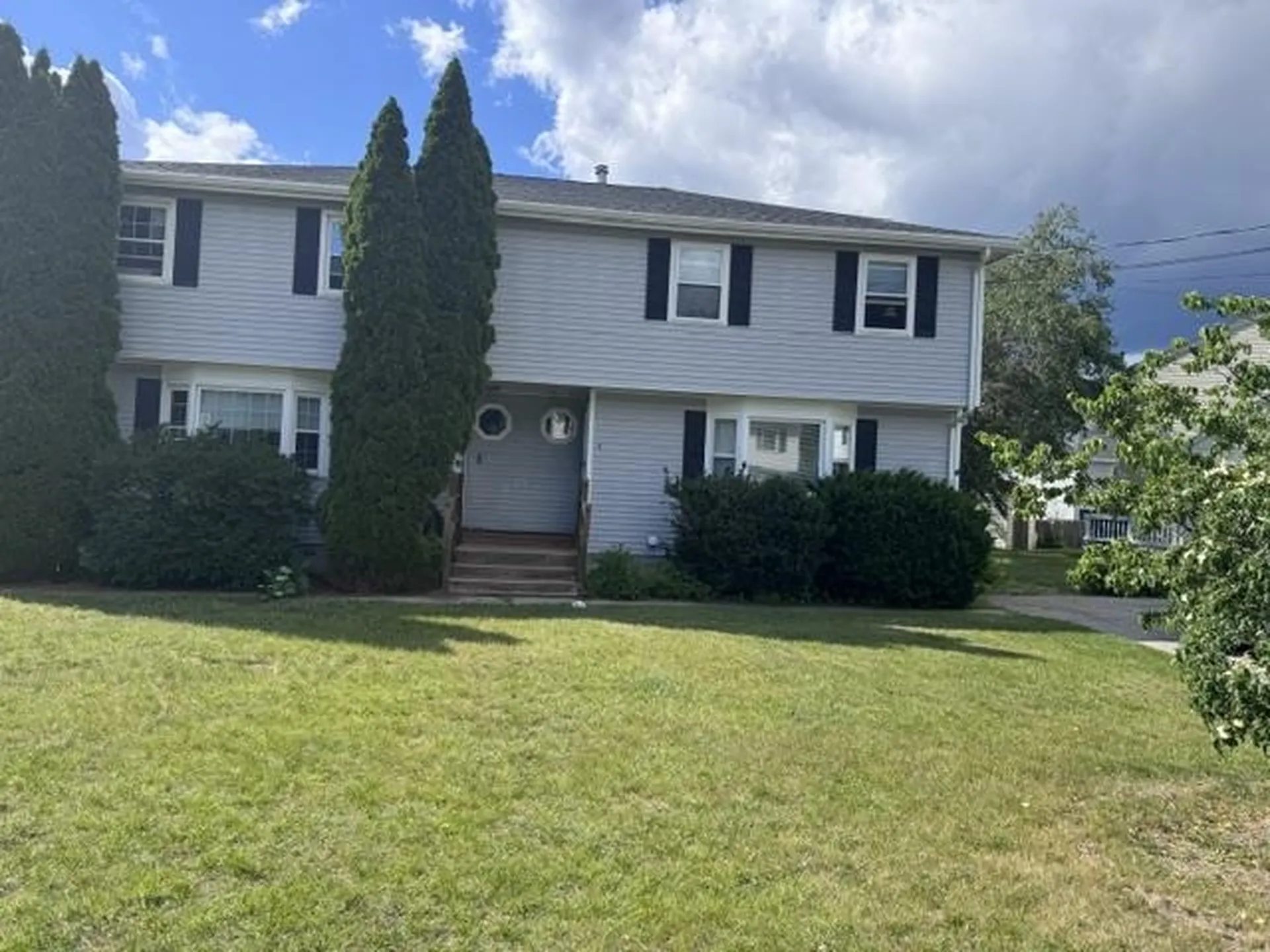 15R Norman Drive Derry NH 03038