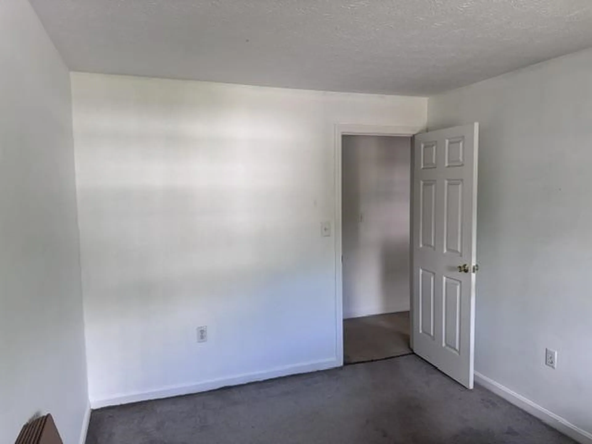 15R Norman Drive Derry NH 03038