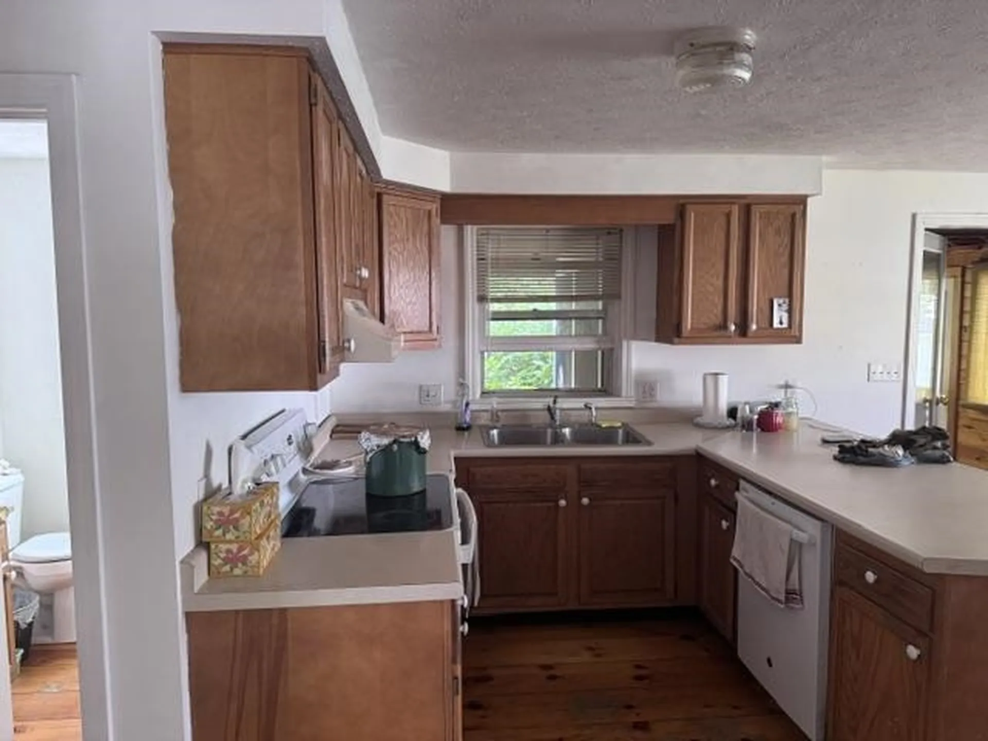 15R Norman Drive Derry NH 03038