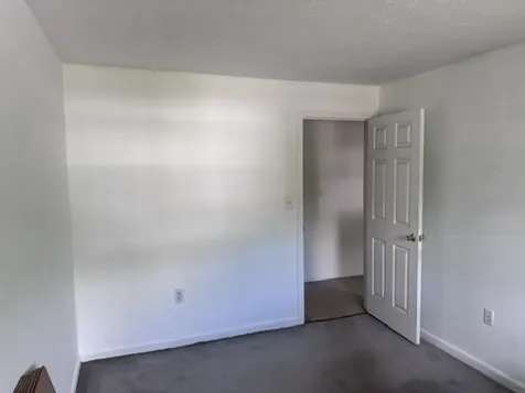 15R Norman Drive Derry NH 03038