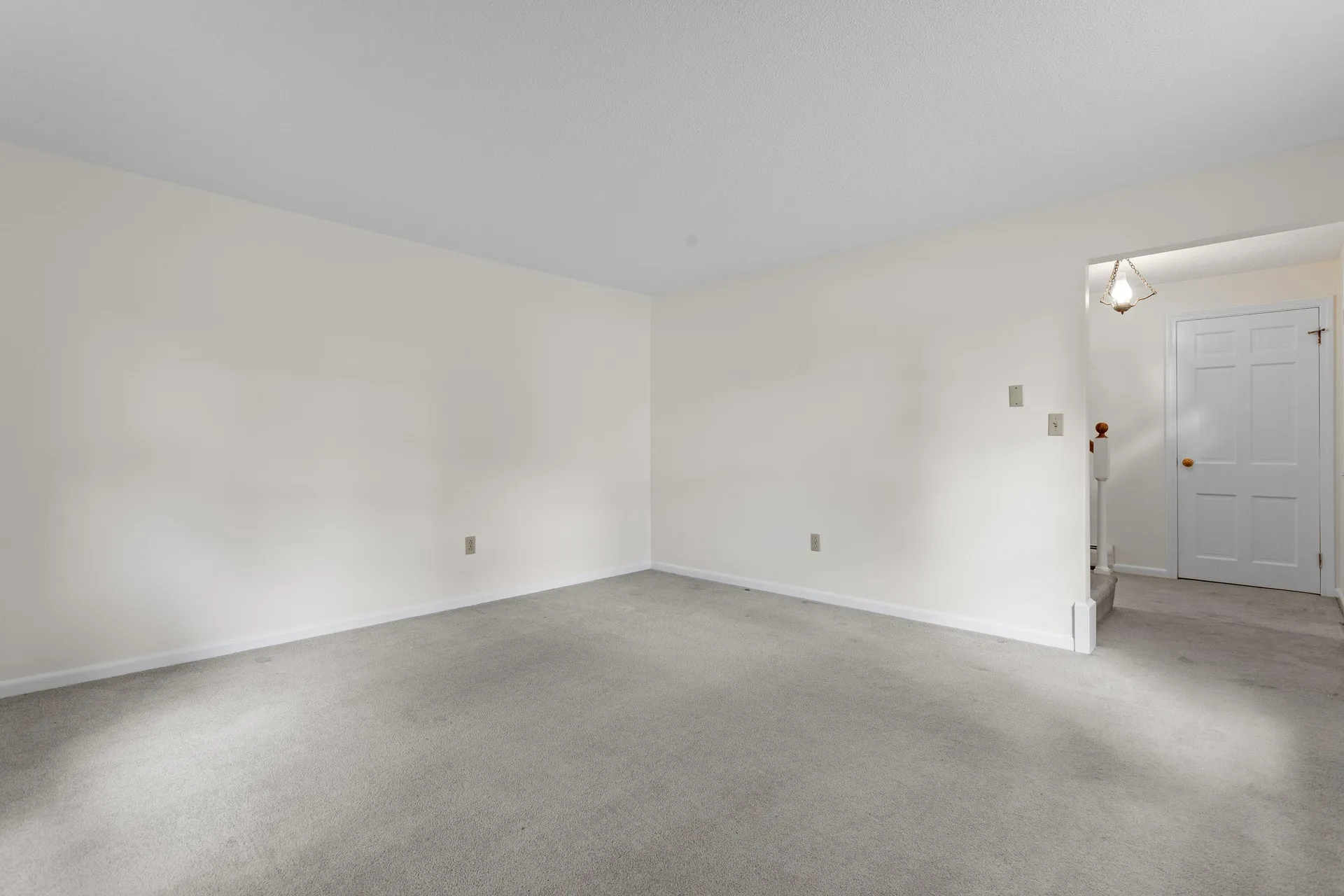 10 Colonial Circle Hampton NH 03842