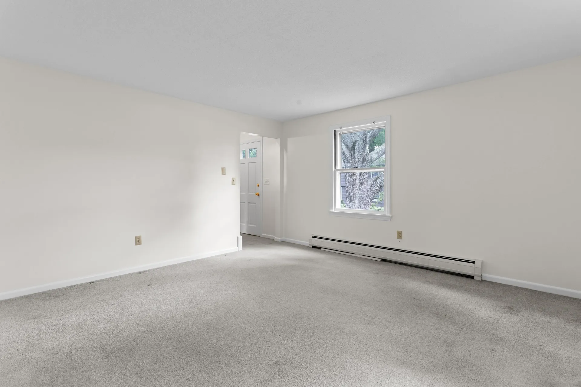 10 Colonial Circle Hampton NH 03842