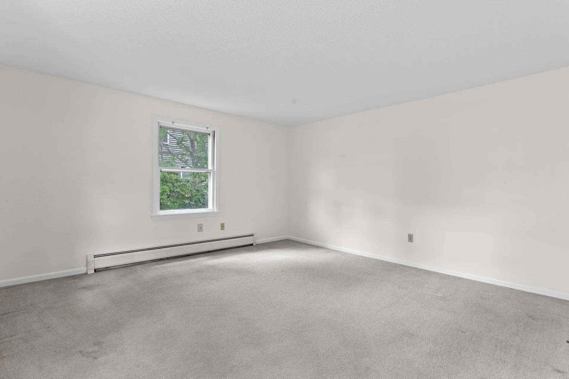 10 Colonial Circle Hampton NH 03842
