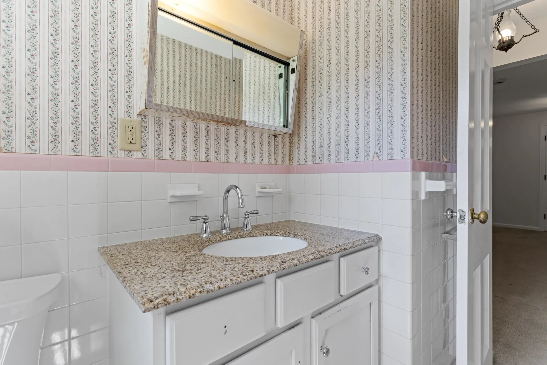 10 Colonial Circle Hampton NH 03842