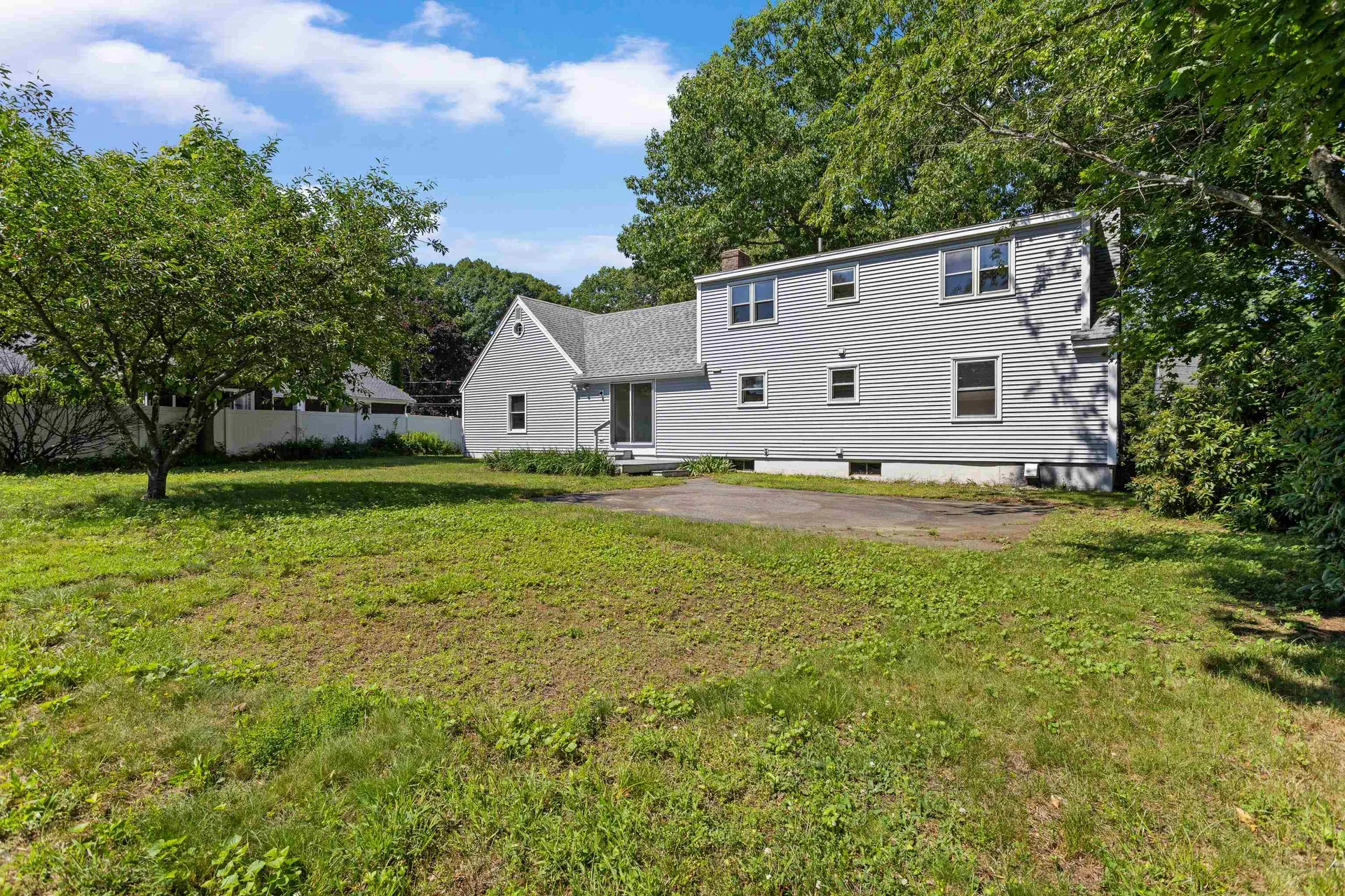 10 Colonial Circle Hampton NH 03842