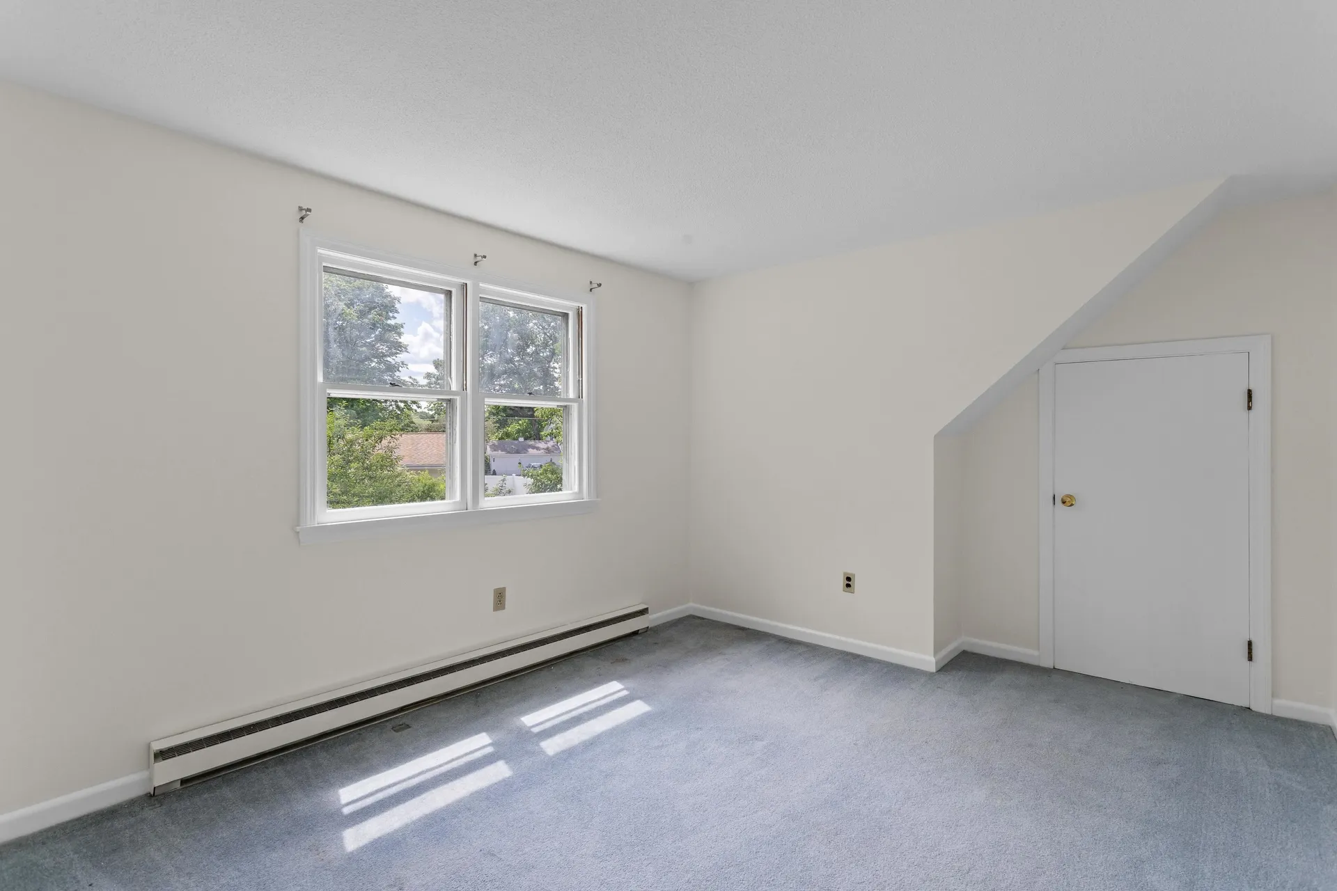 10 Colonial Circle Hampton NH 03842