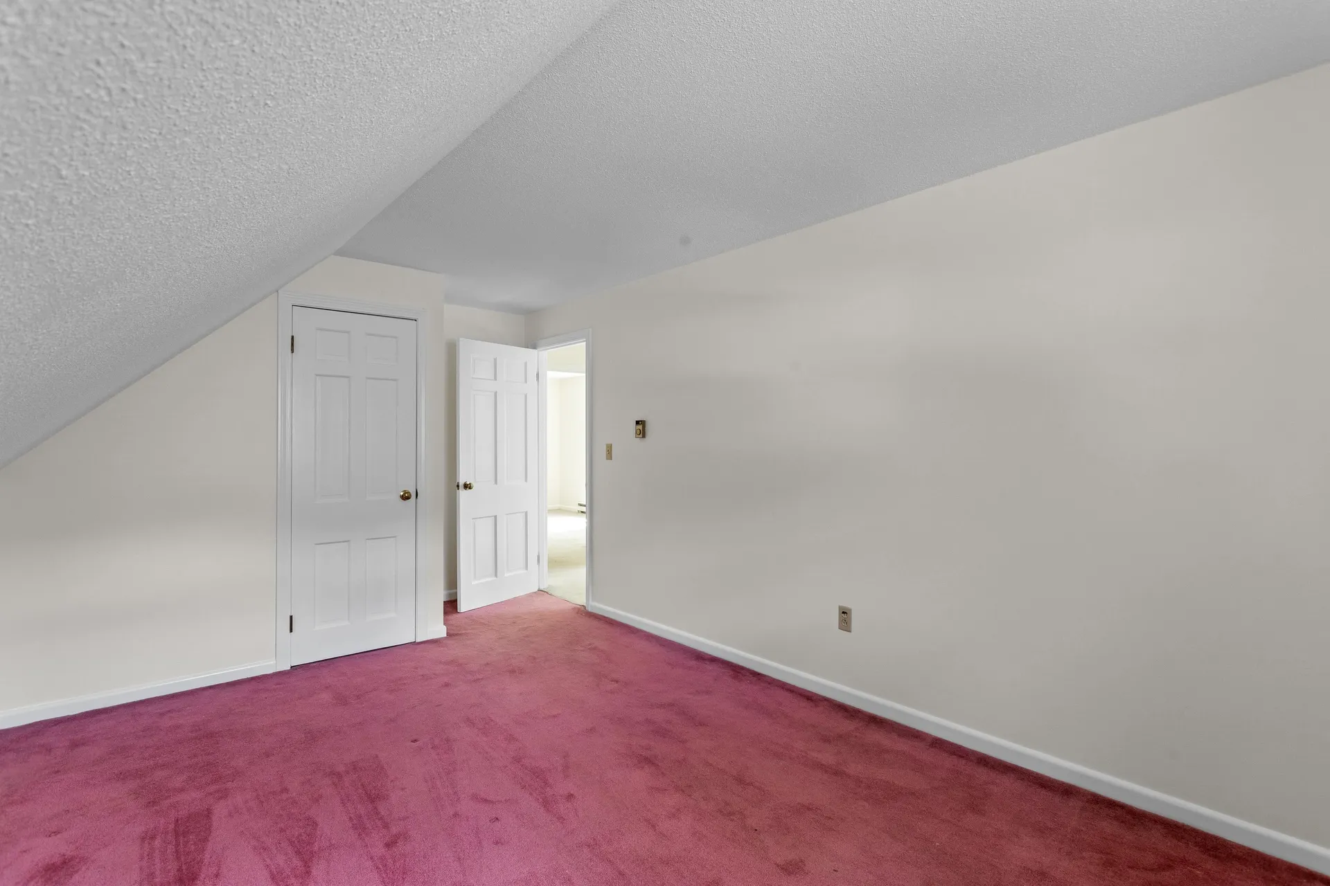 10 Colonial Circle Hampton NH 03842