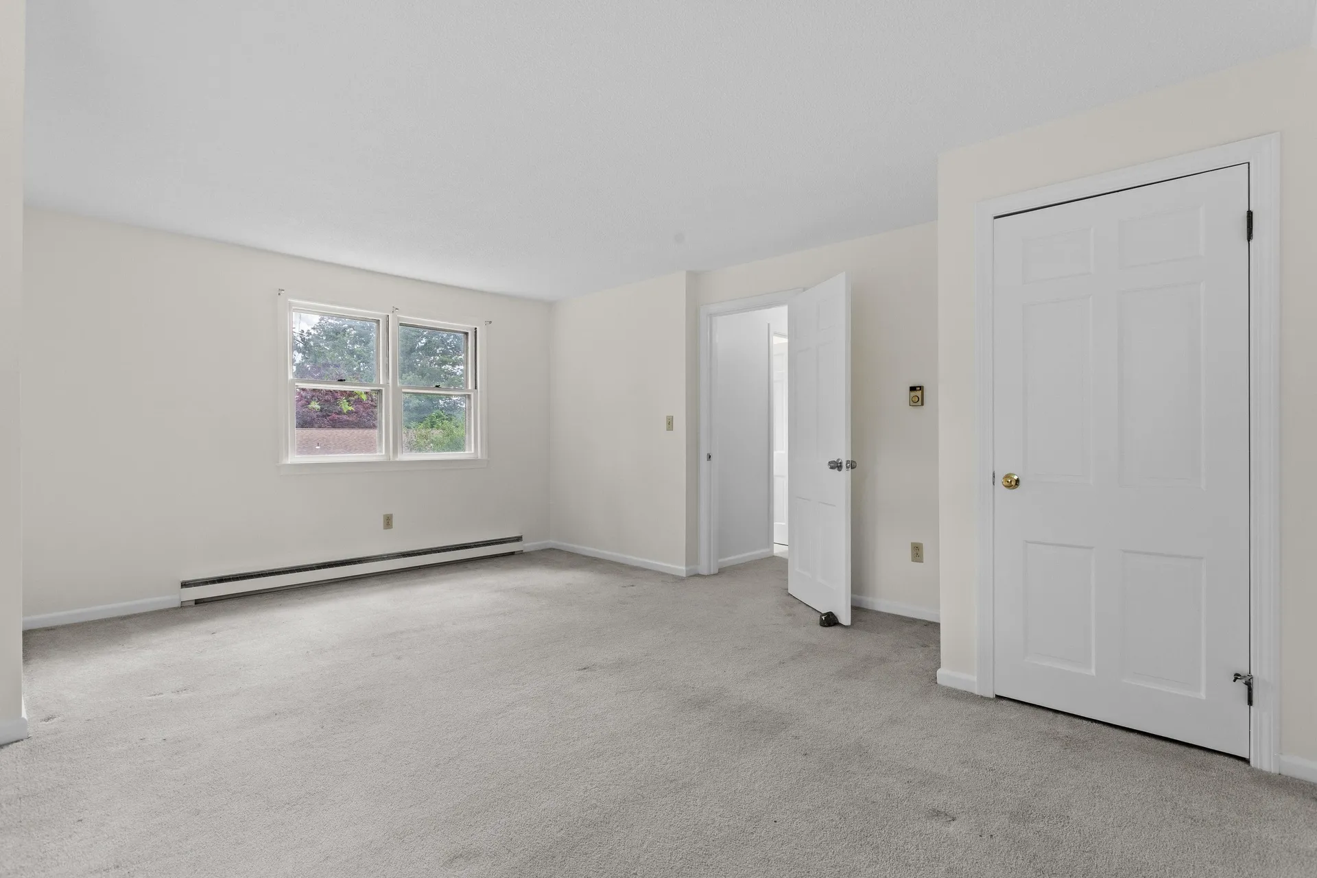 10 Colonial Circle Hampton NH 03842