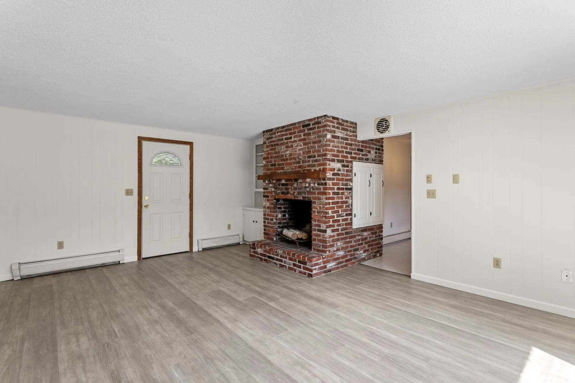 10 Colonial Circle Hampton NH 03842