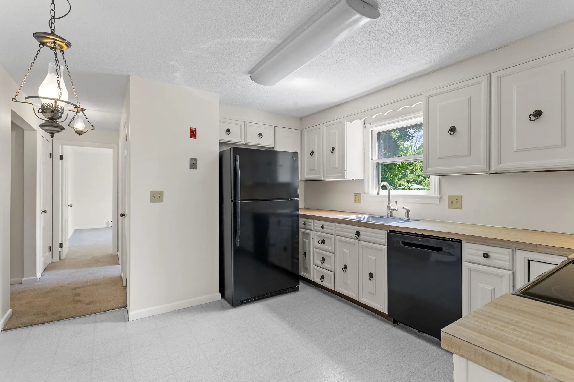 10 Colonial Circle Hampton NH 03842