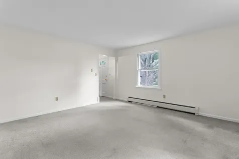 10 Colonial Circle Hampton NH 03842