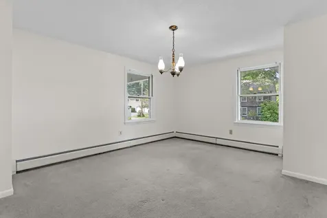 10 Colonial Circle Hampton NH 03842