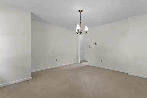 10 Colonial Circle Hampton NH 03842