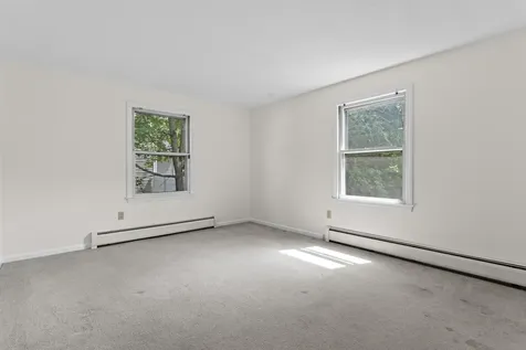 10 Colonial Circle Hampton NH 03842