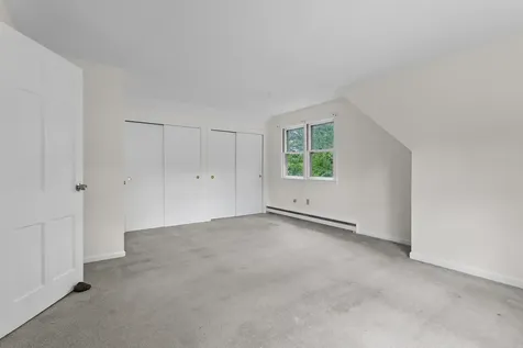 10 Colonial Circle Hampton NH 03842