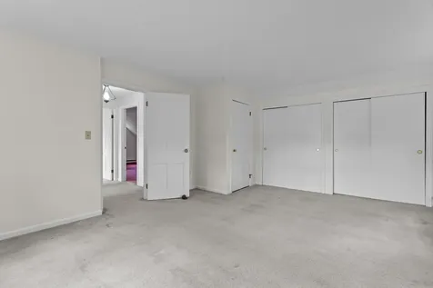 10 Colonial Circle Hampton NH 03842