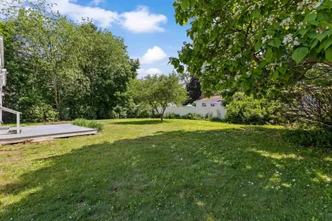 10 Colonial Circle Hampton NH 03842